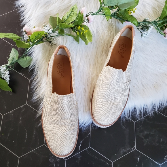 Sperry Shoes - Sperry Gold Cup Rey Gold Reptile Slip Ons